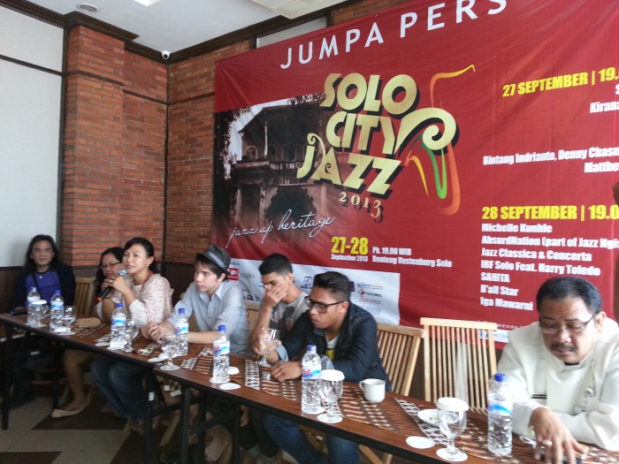 Sejumlah musisi jazz yang akan meramaikan panggung Solo City Jazz 2013 hadir dalam jumpa pers yang diselenggarakan di Amarello Hotel (26/9). | HARIANSOLO - Annisaa Fitri 